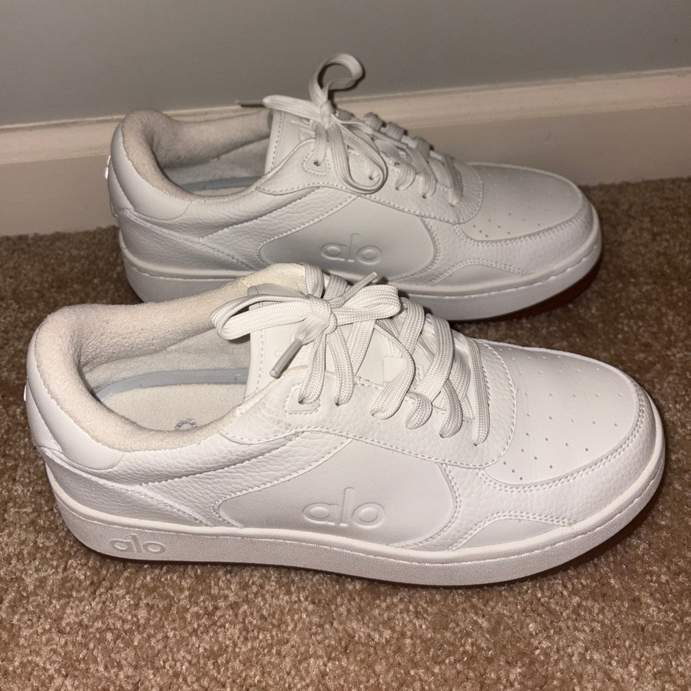 Alo Shoes - Picture 4 of 7